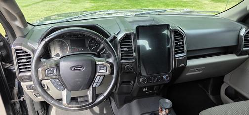 Black 2018 Ford F-150 XLT