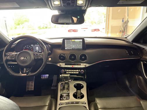 2019 Kia Stinger GT1