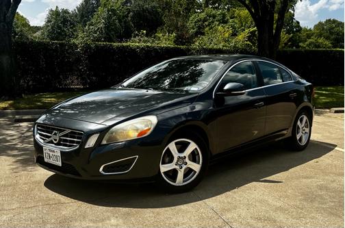 Gray 2012 Volvo S60 T5