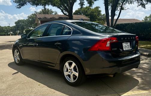 Gray 2012 Volvo S60 T5