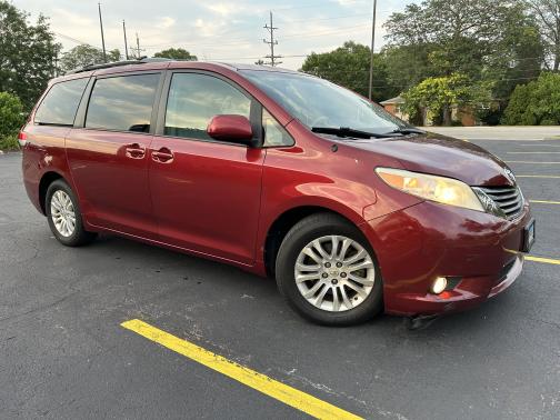 2011 Toyota Sienna XLE