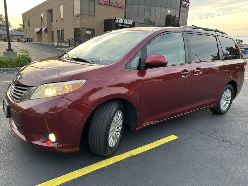 2011 Toyota Sienna XLE