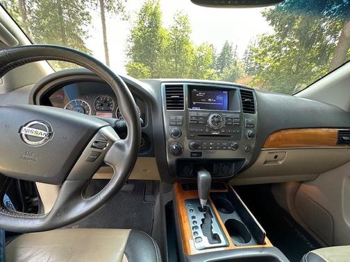 2013 Nissan Armada Platinum