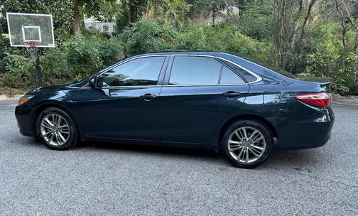 Blue 2017 Toyota Camry SE
