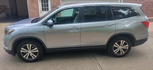 Silver 2017 Honda Pilot EX-L