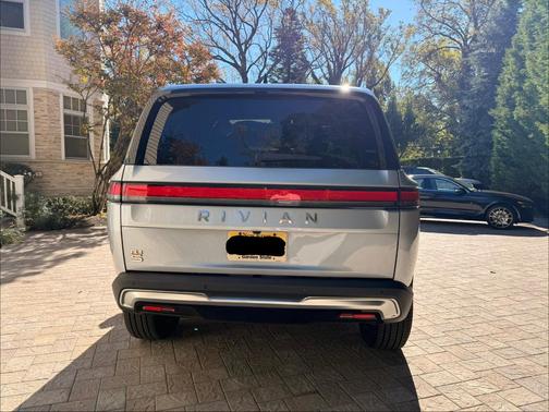 Silver 2023 Rivian R1S Adventure Quad-Motor Large Package