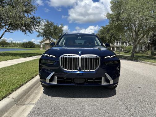 2023 BMW X7 xDrive40i