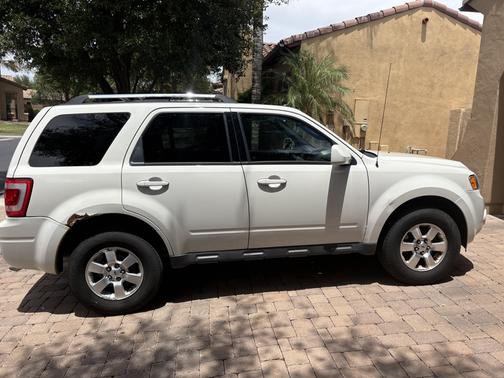 White 2010 Ford Escape Limited