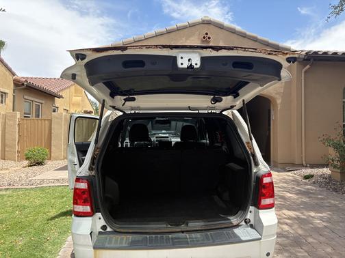 White 2010 Ford Escape Limited