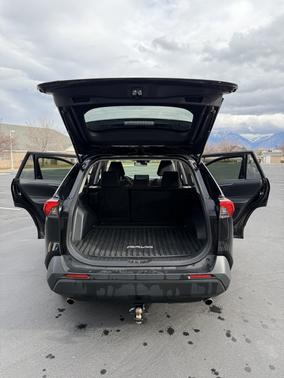 2020 Toyota RAV4 Hybrid LE