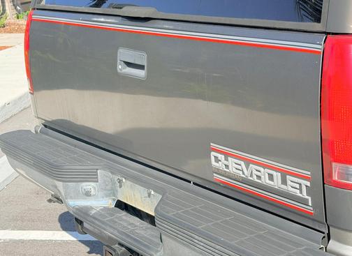 Gray 1999 Chevrolet Suburban 1500