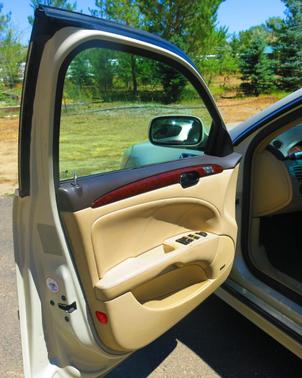 Beige 2010 Buick Lucerne Super