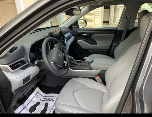 2021 Toyota Highlander Hybrid XLE