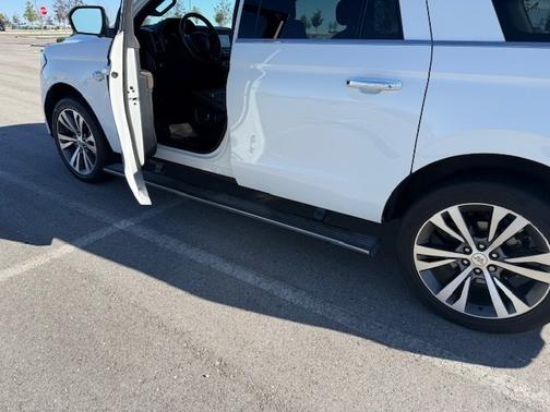 White 2021 Ford Expedition Max King Ranch