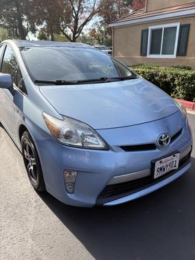 2014 Toyota Prius Plug-in Base