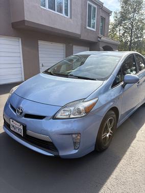 2014 Toyota Prius Plug-in Base