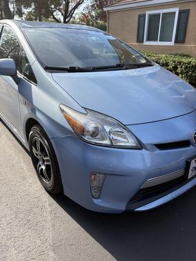 2014 Toyota Prius Plug-in Base