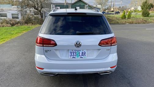 2018 Volkswagen Golf SportWagen TSI S
