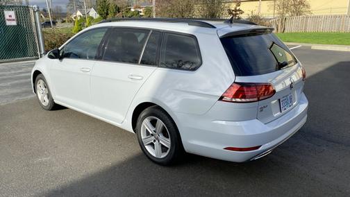 2018 Volkswagen Golf SportWagen TSI S