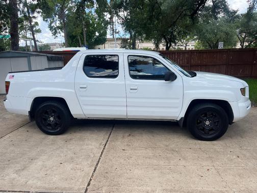 White 2008 Honda Ridgeline RTS