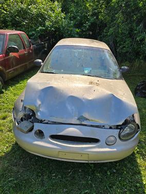 Gold 1999 Ford Taurus LX