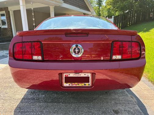Red 2008 Ford Mustang Base