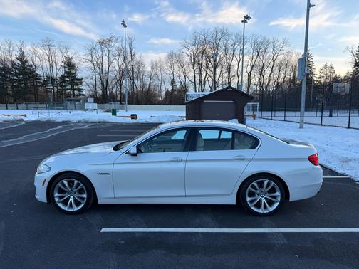 2016 BMW 528 i