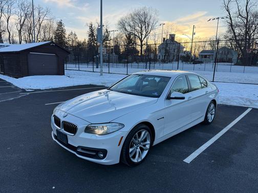 2016 BMW 528 i