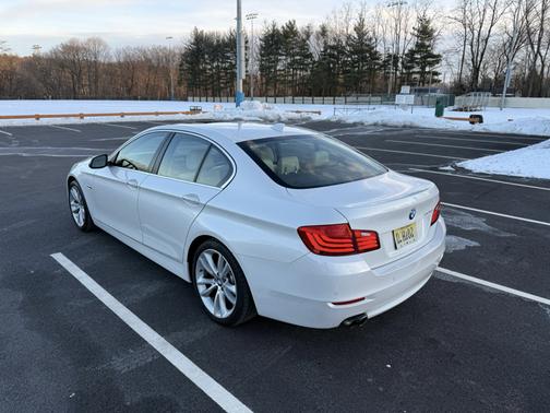 2016 BMW 528 i