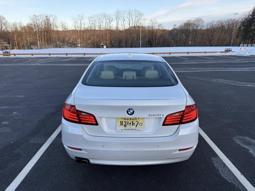 2016 BMW 528 i