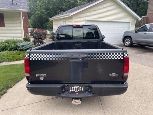 Black 1998 Ford F-150 Base