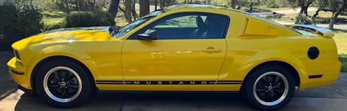 2006 Ford Mustang Base