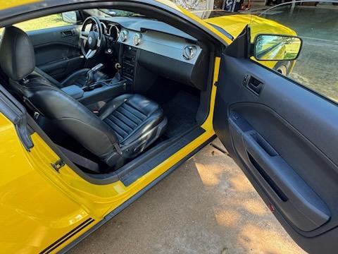 2006 Ford Mustang Base