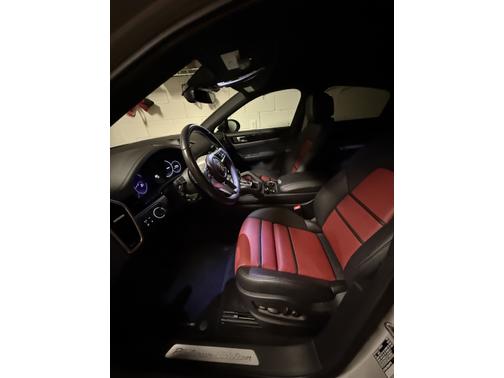 2022 Porsche Cayenne Platinum Edition