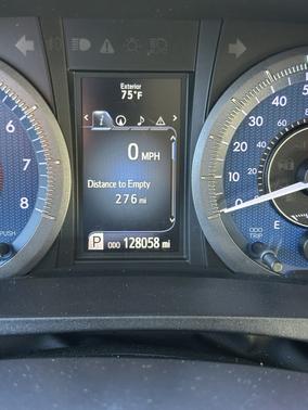Silver 2017 Toyota Sienna XLE