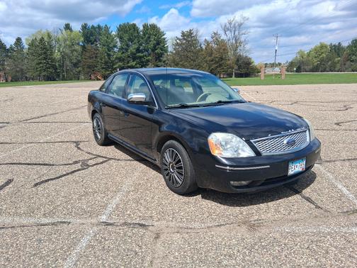 Black 2007 Ford Five Hundred Limited