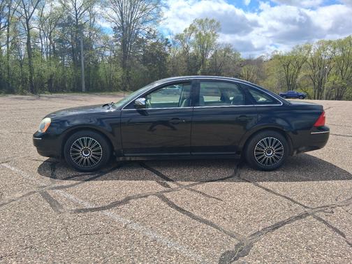 Black 2007 Ford Five Hundred Limited