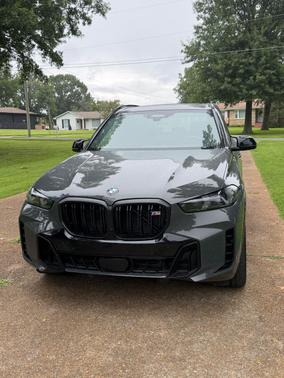 Gray 2024 BMW X5 M60i
