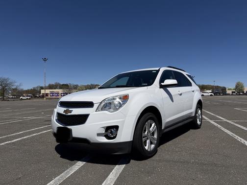 White 2015 Chevrolet Equinox 2LT