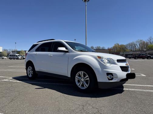 White 2015 Chevrolet Equinox 2LT