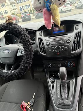 Gray 2017 Ford Focus SE