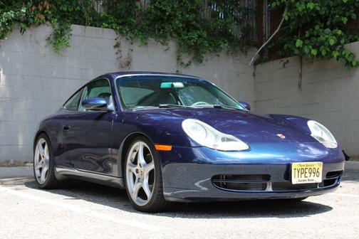 2000 Porsche 911 Carrera