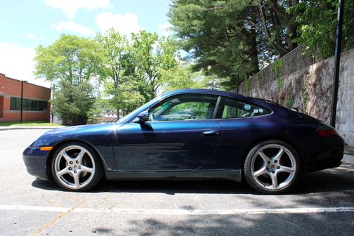 2000 Porsche 911 Carrera