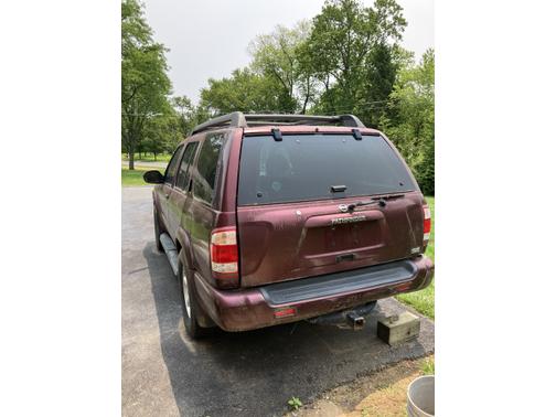 2003 Nissan Pathfinder SE