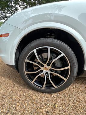 White 2021 Porsche Cayenne Cayenne S