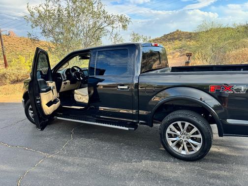 Black 2015 Ford F-150 Lariat