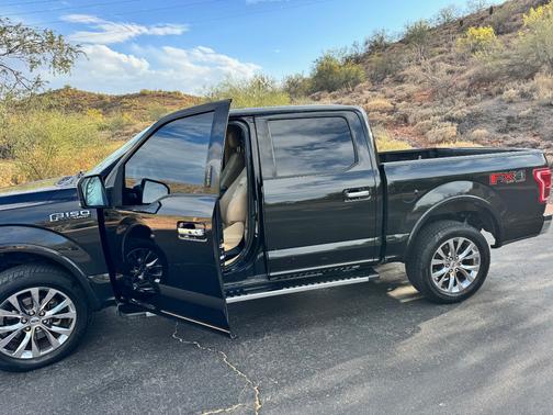 Black 2015 Ford F-150 Lariat