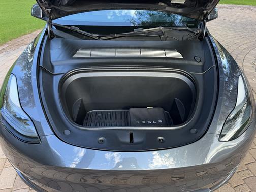 Gray 2022 Tesla Model Y Performance