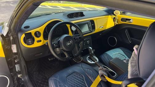 2018 Volkswagen Beetle 2.0T Coast