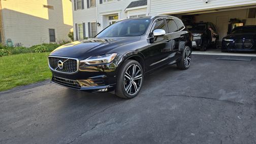 Black 2019 Volvo XC60 T5 R-Design